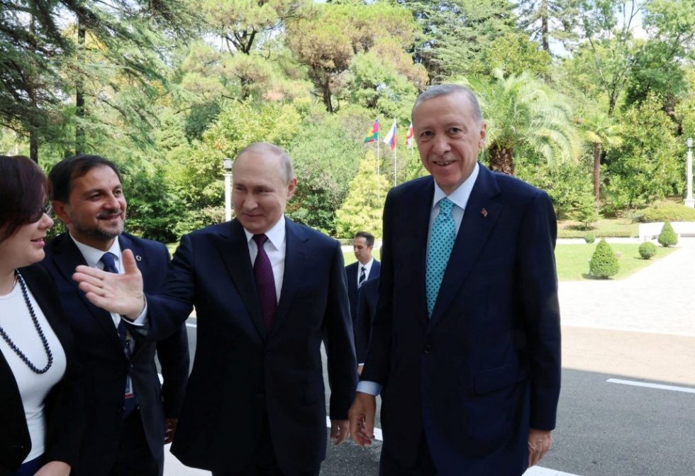 Ερντογάν σε Πούτιν: «Είμαστε πολύ ευχαριστημένοι – θα φτάσουμε το εμπόριό μας στα 100 δισ. δολ.»