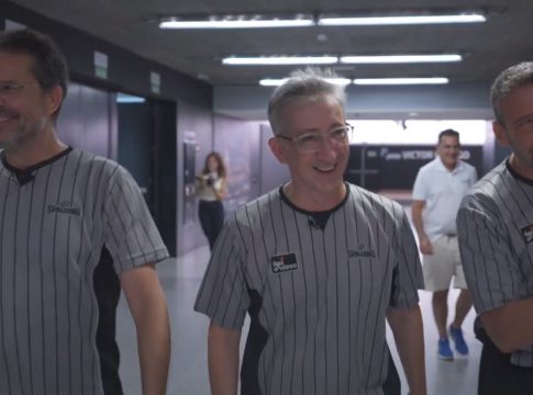 Προπονητές, παίκτες και διαιτητές στην Ισπανία άλλαξαν ρόλους σε φιλικό παιχνίδι (vid)