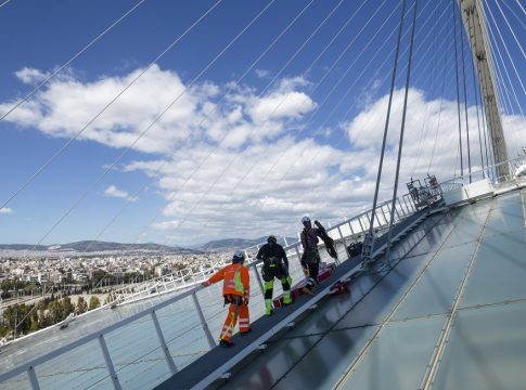 ΟΑΚΑ: Το στέγαστρο Καλατράβα έτριζε, κανείς δεν άκουγε – «Καμπανάκια» και έγγραφα από το 2013