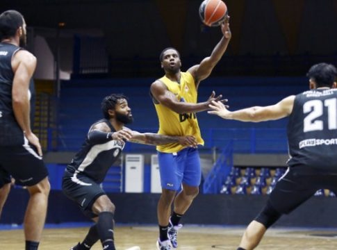 Νικηφόρο το δεύτερο φιλικό του Περιστερίου (75-56)