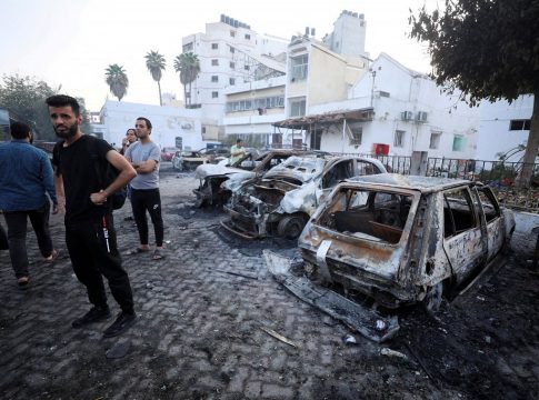 Γάζα: Αντικρουόμενες αναλύσεις για το χτύπημα του νοσοκομείου αλ Αχλί