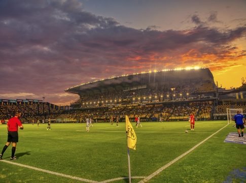 Οπαδοί σε παίκτες Άρη: «Να αναλάβετε τις ευθύνες σας»