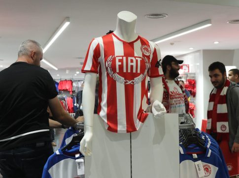 Χαμός με τις εμφανίσεις του Νίκου Αναστόπουλου!