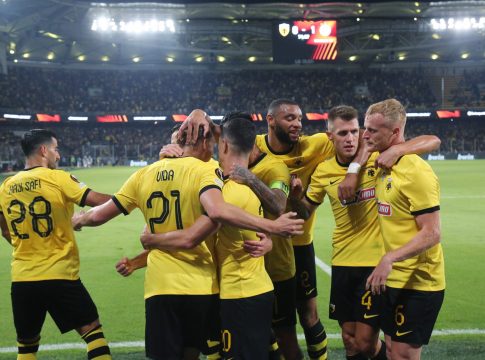 ΑΕΚ – Άγιαξ 1-1: O Βίντα την κράτησε όρθια και στην κορυφή