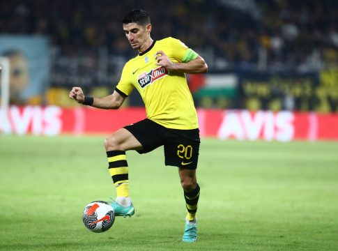 ΑΕΚ: Ο Μάνταλος φόρεσε το περιβραχιόνιο μετά από 1,5 χρόνο (vid)