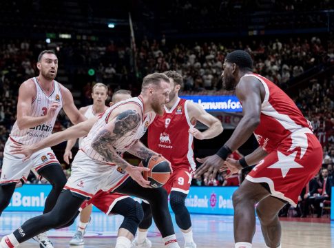 LIVE: Αρμάνι Μιλάνο – Ολυμπιακός 65-53 (Τελικό)