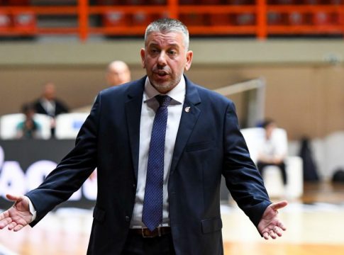 Παπαθεοδώρου: «Δεν ήμασταν πνευματικά έτοιμοι στο πρώτο ημίχρονο»