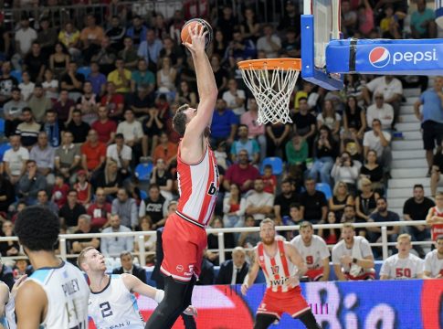 Ο Μιλουτίνοφ 2ος ξένος, αμυντικός ριμπάουντερ στην ιστορία του Ολυμπιακού