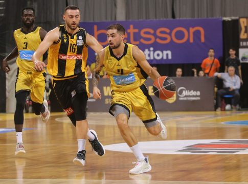 Άρης – ΑΕΚ 75-64: «Σαρωτικοί» Θεσσαλονικείς νίκησαν με φοβερό Τολιόπουλο