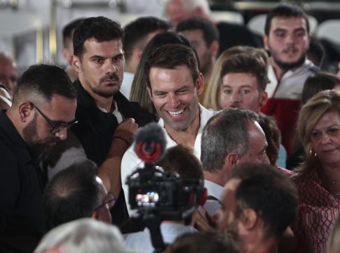 Τα δύο «αν» που απειλούν τον Κασσελάκη