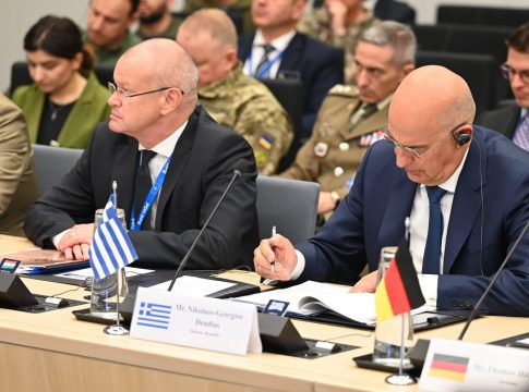 Δένδιας: Η υποστήριξη προς την Ουκρανία θα συνεχιστεί