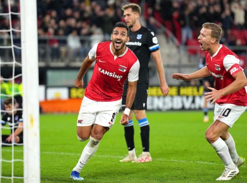 Άλκμααρ – Χέρενφεν 3-0: Με χατ τρικ Παυλίδη πλησίασε την κορυφή