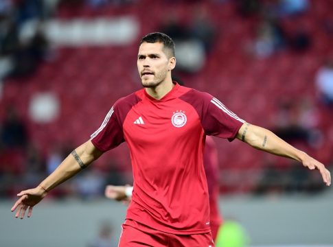 Δύσκολα με Μπάτσκα Τόπολα ο Φρέιρε