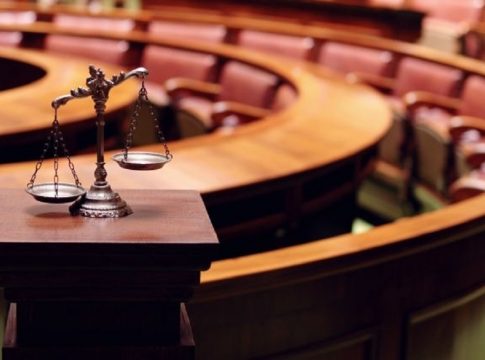 «Τρύπα» 330 εκατ. φέρνει η απόφαση για τις συντάξεις των δικαστών εάν…