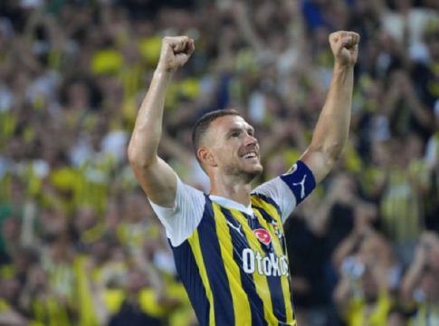 Την Φενέρ από το χέρι