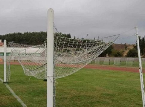 Απίστευτο περιστατικό στο Πολύκαστρο: Έκοψαν τα δοκάρια πριν το Απόλλων Πόντου-Νίκη Βόλου
