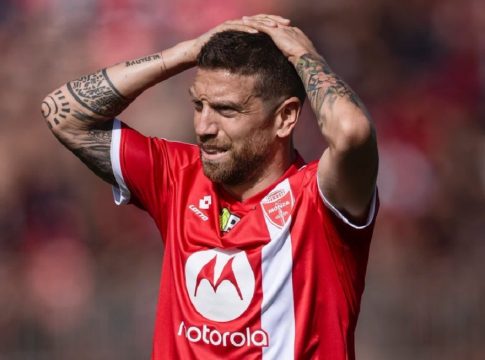 Σκέφτεται να αποσυρθεί ο Πάπου Γκόμες