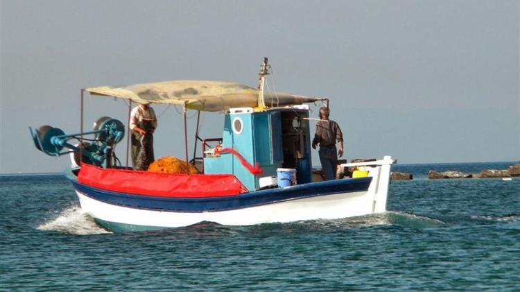 Πώς δρούσε το κύκλωμα με τις παράνομες επιστροφές ΕΦΚ – Η κομπίνα με τους ψαράδες