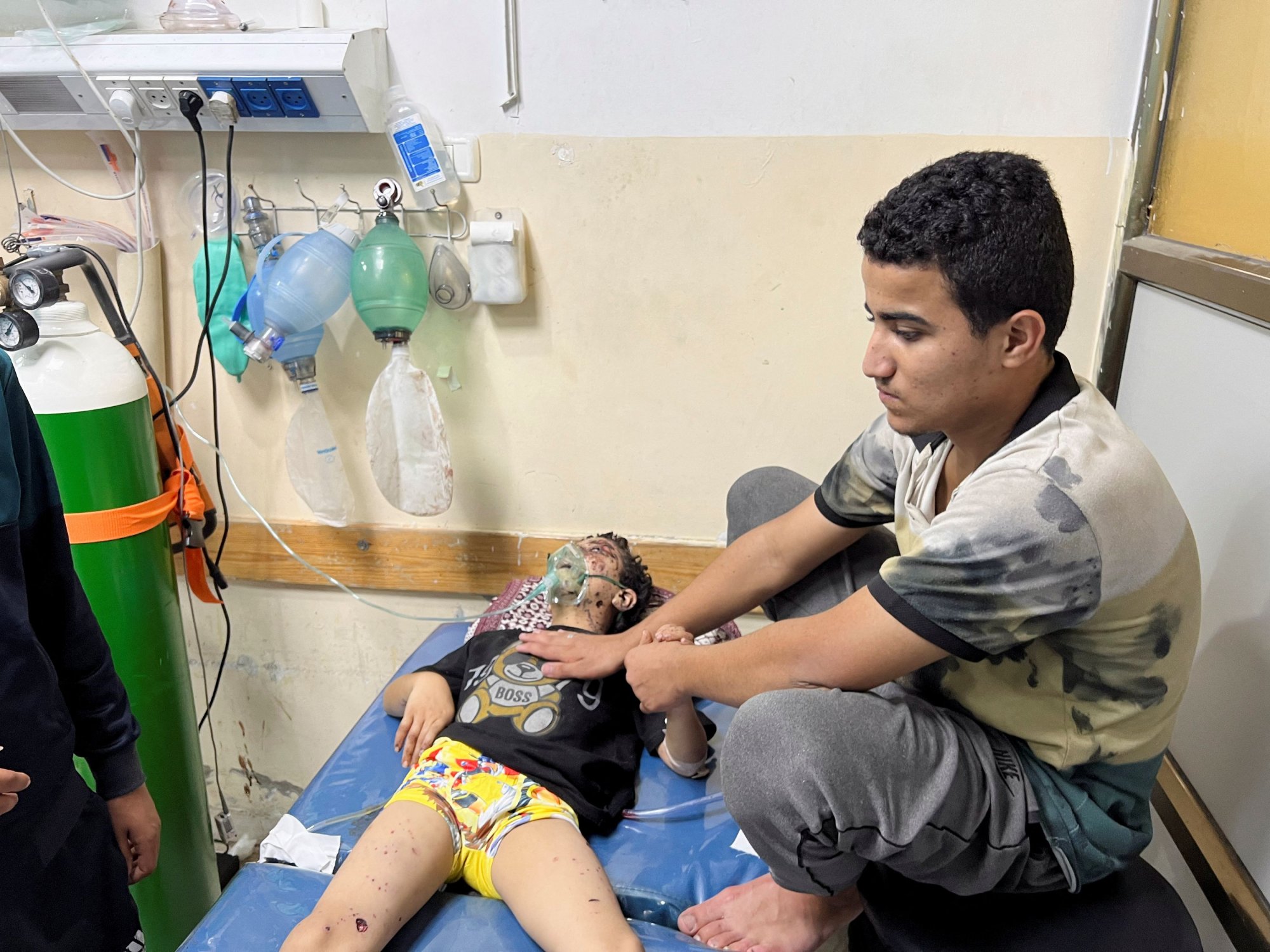 Νέοι πολύνεκροι ισραηλινοί βομβαρδισμοί σε Τζαμπάλια και νότια Γάζα – Κανένα σημάδι αποκλιμάκωσης