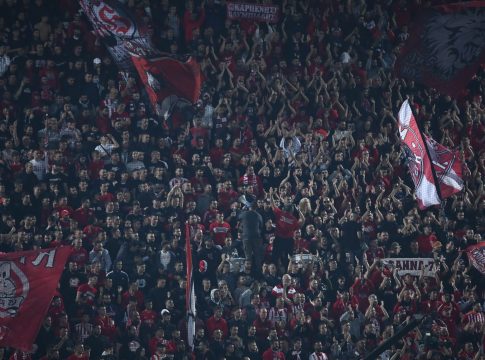 «Κοκκινίζει» το Πανθεσσαλικό – Τα εισιτήρια του Ολυμπιακού για τον Βόλο