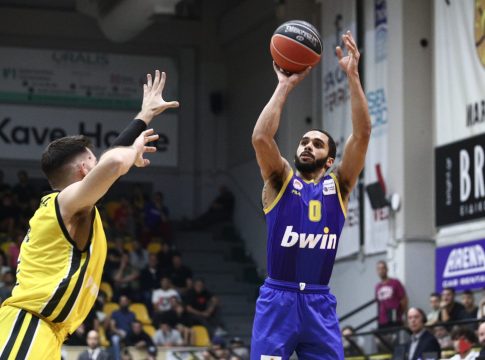 Μαρούσι – Περιστέρι 74-103: Εκκωφαντικό πέρασμα για την ομάδα του Σπανούλη με 100σταρα