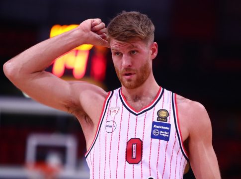 Γουόκαπ: «Είμαστε πιο πεινασμένοι από ποτέ – Τα πρωταθλήματα δεν κερδίζονται από το Νοέμβρη» (vid)