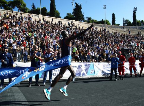 40ός Αυθεντικός Μαραθώνιος Αθήνας: Μεγάλη συμμετοχή, ρεκόρ και μήνυμα ειρήνης