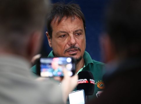 Αταμάν: «Ακόμα κι αν φέρεις τον Κάρι ή τον ΛεΜπρόν δεν θα είναι εύκολο να προσαρμοστούν σε δέκα μέρες»