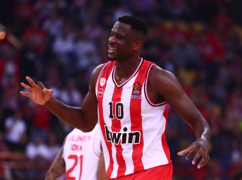 Αποθέωσε τον Πίτερς ο Φαλ