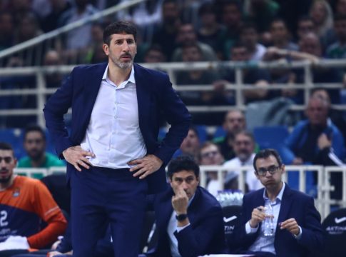 Μουμπρού: «Έπαιξε πολύ καλύτερα από εμάς ο Παναθηναϊκός»