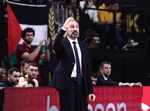 Πλάθα: «Παίξαμε καλύτερη άμυνα στο 2ο ημίχρονο και αυτό άλλαξε την κατάσταση του παιχνιδιού» (vid)