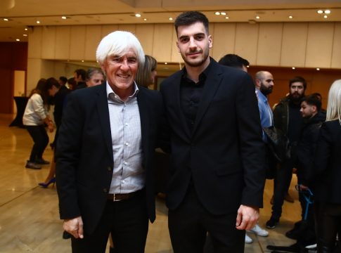 Ξεκάθαρο μήνυμα από τον Γιοβάνοβιτς: «Ο Ιωαννίδης δεν θα φύγει, θα μείνει μαζί μας είναι το μέλλον του Παναθηναϊκού»