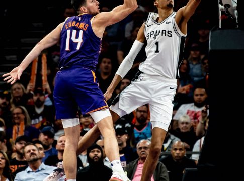 Πήραν τον «αέρα» των Σανς οι Σπερς (132-121) – Ορεξάτος ο Εμπίντ στη νίκη των Σίξερς (114-99)