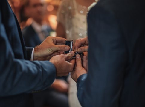 Έρχεται μέχρι το τέλος του έτους ο γάμος για ομόφυλα ζευγάρια