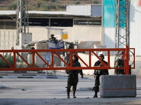 Γερμανοί δημοσιογράφοι «απειλήθηκαν» από ισραηλινά στρατεύματα – «Μας σκόπευαν με τα όπλα τους»
