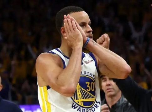 ΝΒΑ: Το νικητήριο λέι-απ του Κάρι στην κορυφή του τοπ-10 (vid)