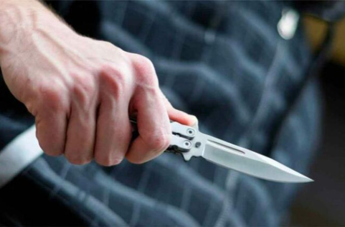 Νεαρός ρώτησε 20χρονο «πού πας εσύ;» και του επιτέθηκε με μαχαίρι