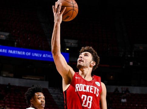 Ο Αλπερέν Σενγκούν γράφει ιστορία με τη φανέλα των Χιούστον Ρόκετς (pic)