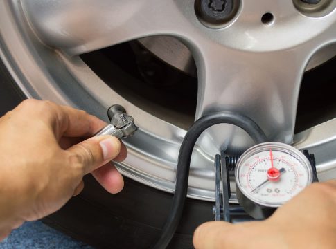 Τέλος ο δωρεάν αέρας στα βενζινάδικα