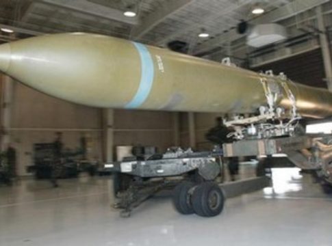 ΗΠΑ: Προμηθεύουν αθόρυβα το Ισραήλ με περισσότερα πυρομαχικά και πυραύλους, αποκαλύπτει το Bloomberg