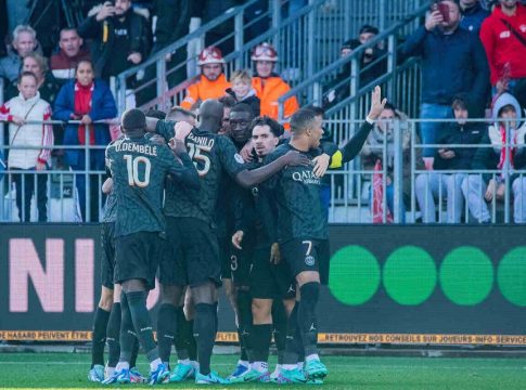 Πατάνε κορυφή και περιμένουν