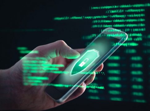 Υποκλοπές: Οι «μολυσμένες» ευχές του Γρηγόρη Δημητριάδη – Ποια είναι τα 11 πρόσωπα και πώς έλαβαν το Predator