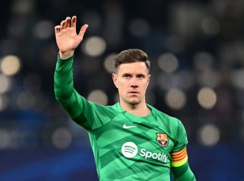 Ο Τερ-Στέγκεν αποχώρησε από τη Γερμανία με πρόβλημα στη μέση