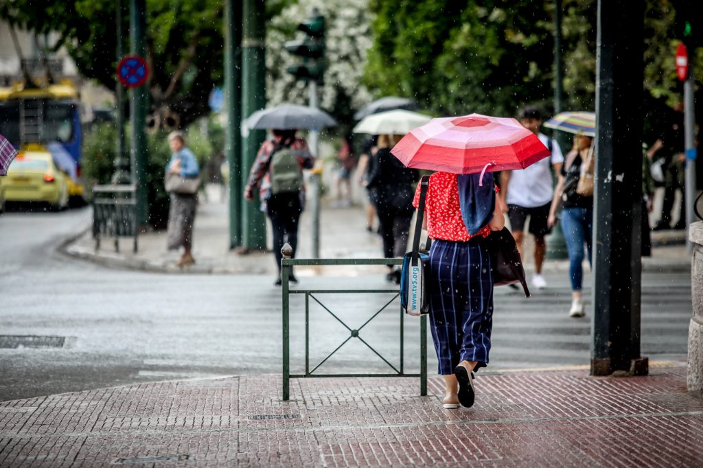 Νέο έκτακτο δελτίο της ΕΜΥ για την κακοκαιρία – Πού θα «χτυπήσει» τις επόμενες ώρες