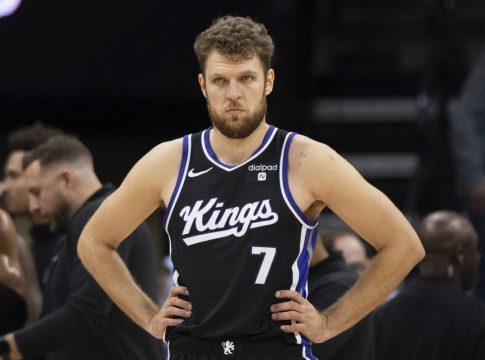 Παραδοχή Μπράουν για Βεζένκοφ: «Δεν έπαιξε για 1,5 παιχνίδι αλλά…» (vid)