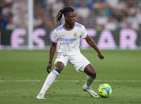 Σοκ στη Ρεάλ με Καμαβινγκά: Υπέστη ρήξη του έξω πλάγιου συνδέσμου