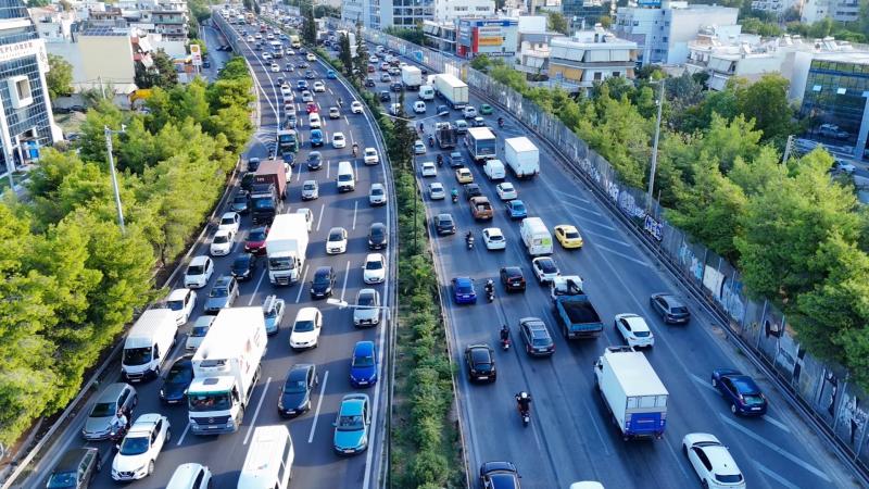 Πού οφείλεται το καθημερινό κυκλοφοριακό κομφούζιο στη λεωφόρο Κηφισού