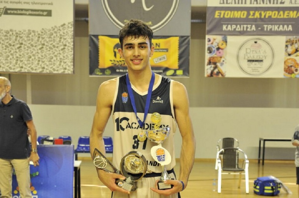 Μεγάλο ταλέντο του ελληνικού μπάσκετ στα «χέρια» του Ρικ Πιτίνο