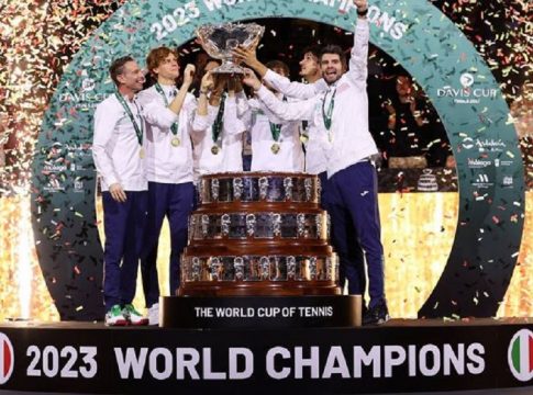 Τρομερός Σίνερ στην κατάκτηση του Davis Cup από την Ιταλία μετά από 47 χρόνια (vid)