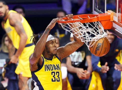 NBA TOP 10: Με τριπλή παρουσία Αντετοκούνμπο οι 10 καλύτερες φάσεις της βραδιάς (vid)